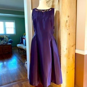 Tahari NWT size 14